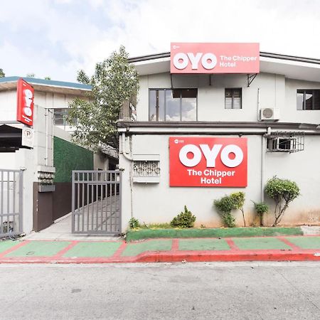 Oyo 111 The Chipper Hotel Quezon City Exterior foto