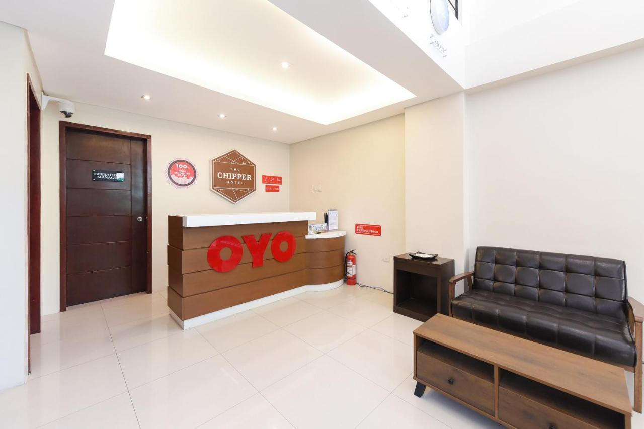 Oyo 111 The Chipper Hotel Quezon City Exterior foto